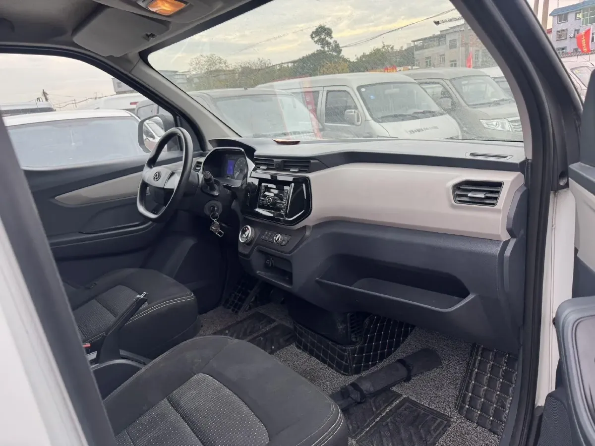 2023 MAXUS EV30 BEV 41.86KWH,autocango,china used car exporter,china ev exporter,chinese used car exporter,chinese used ev exporter