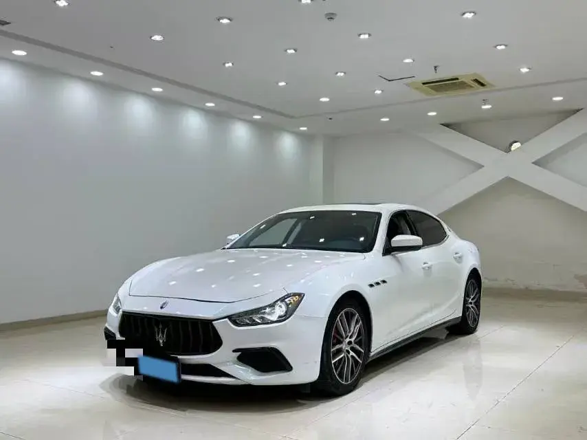 2017 Maserati Ghibli 3.0T 350HP V6 8AT