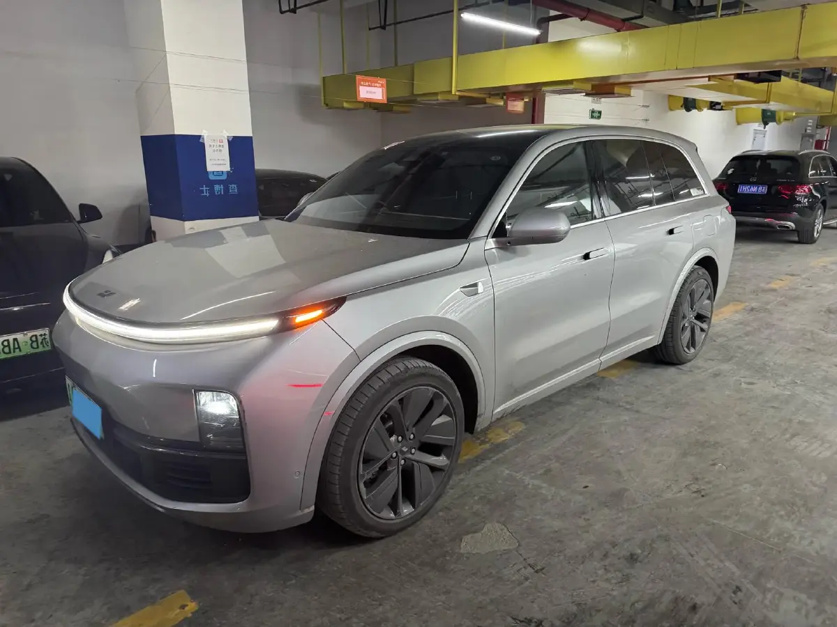 2023 Li L8 Range Extended 154HP REEV 40.9KWH