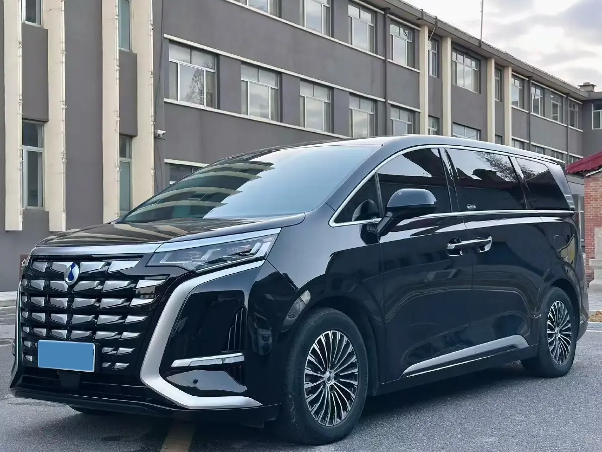 2024 Denza D9 1.5T 139HP L4 E-CVT PHEV 40KWH