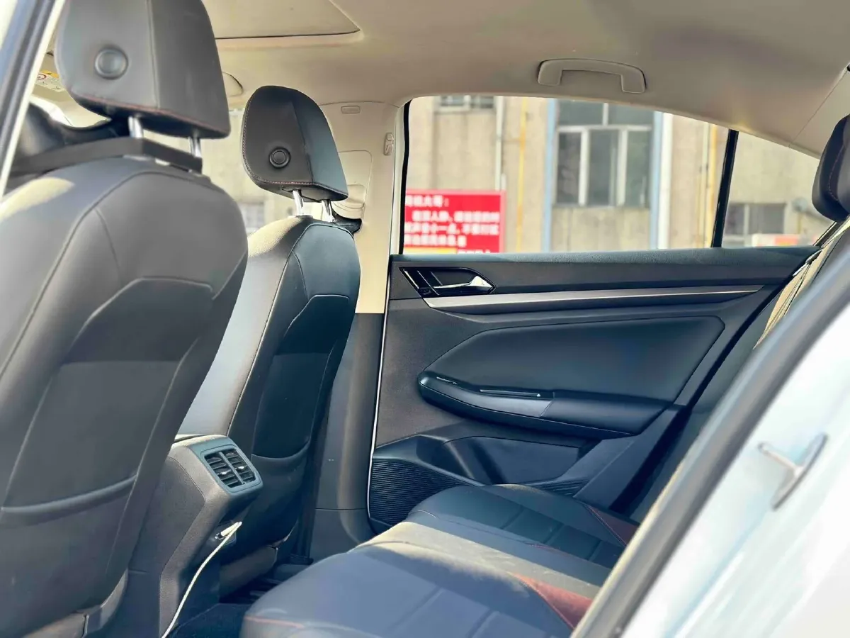 2021 Volkswagen Bora 1.5L 113HP L4 6AT,autocango,china used car exporter,china ev exporter,chinese used car exporter,chinese used ev exporter