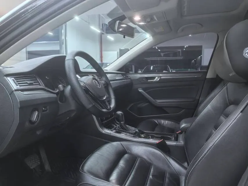 2017 Volkswagen Passat 1.4T 150HP L4 7DCT,autocango,china used car exporter,china ev exporter,chinese used car exporter,chinese used ev exporter