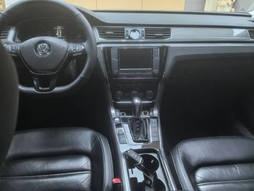 2017 Volkswagen Passat 1.4T 150HP L4 7DCT,autocango,china used car exporter,china ev exporter,chinese used car exporter,chinese used ev exporter