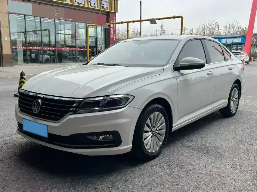 2019 Volkswagen Sagitar 1.2T 116HP L4 7DCT