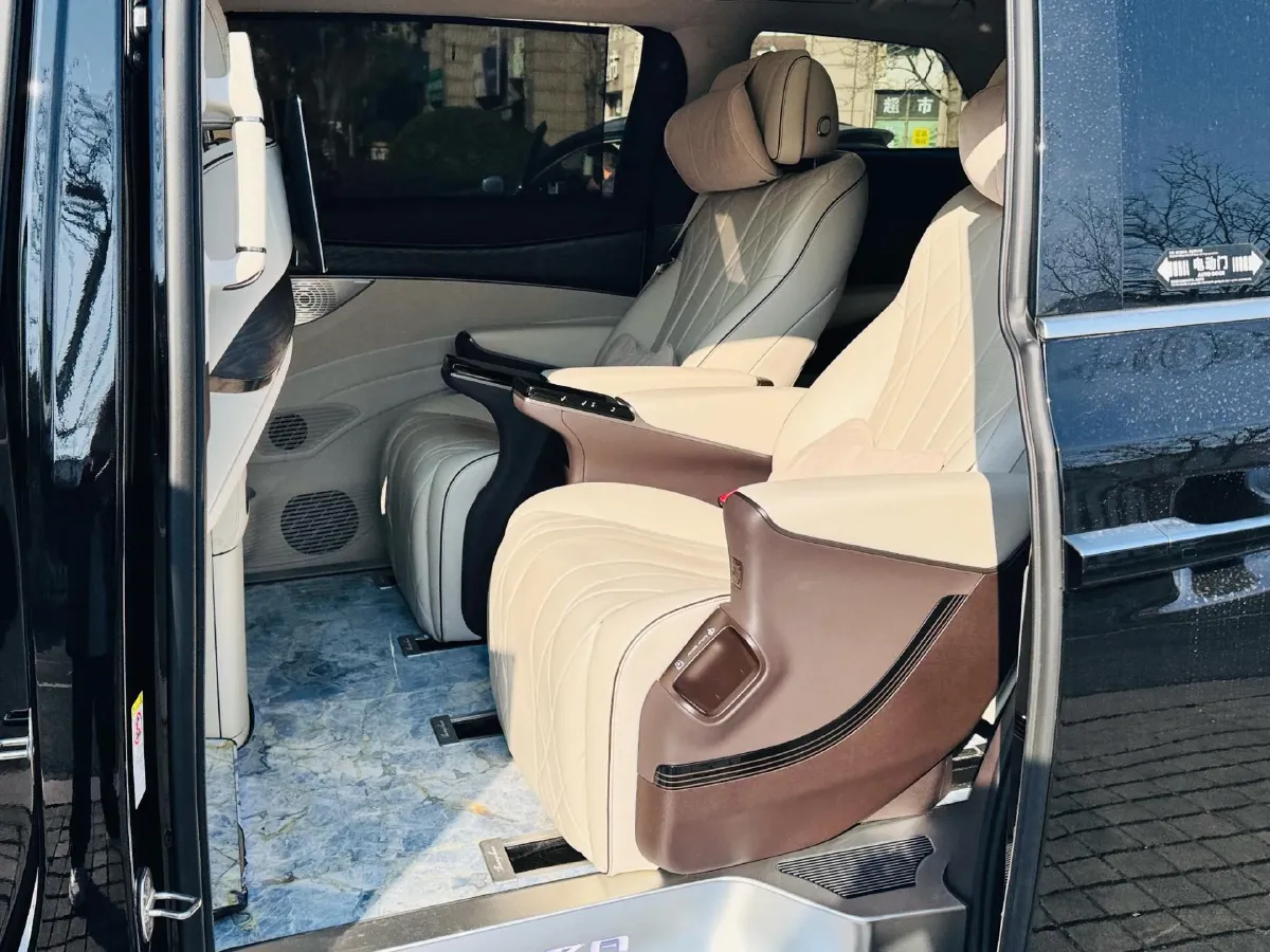 2024 Denza D9 1.5T 139HP L4 E-CVT PHEV 40KWH,autocango,china used car exporter,china ev exporter,chinese used car exporter,chinese used ev exporter