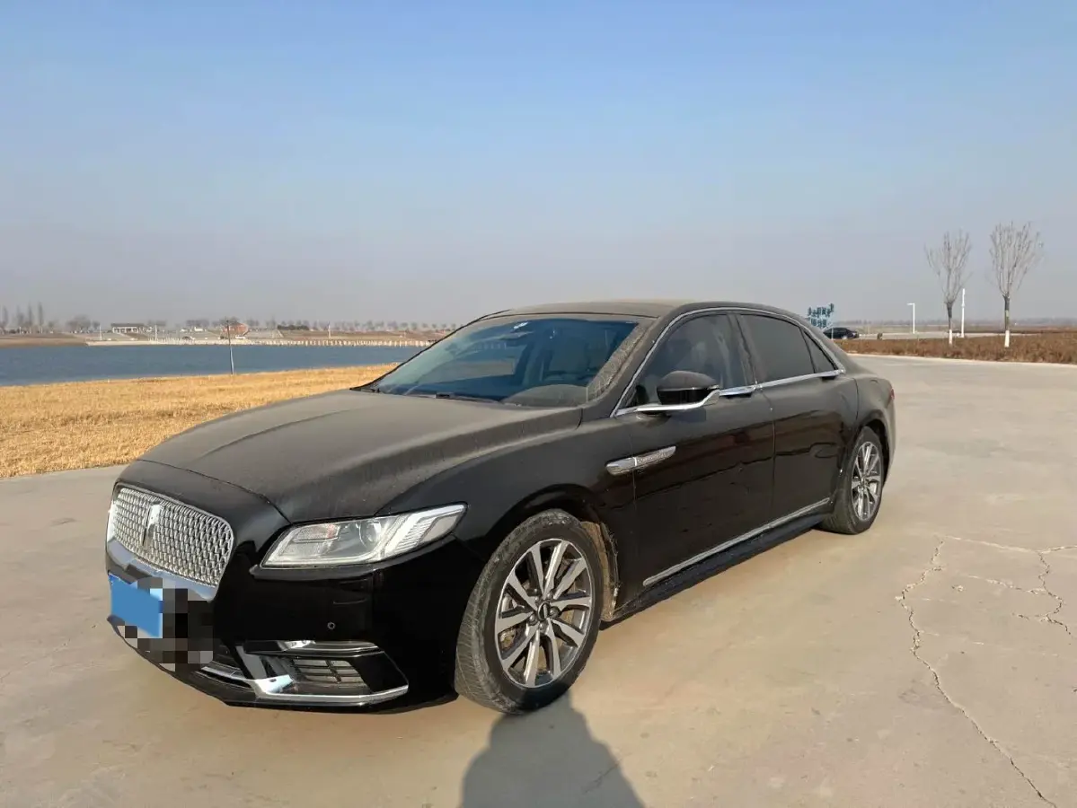 2018 Lincoln Continental 2.0T 261HP L4 6AT