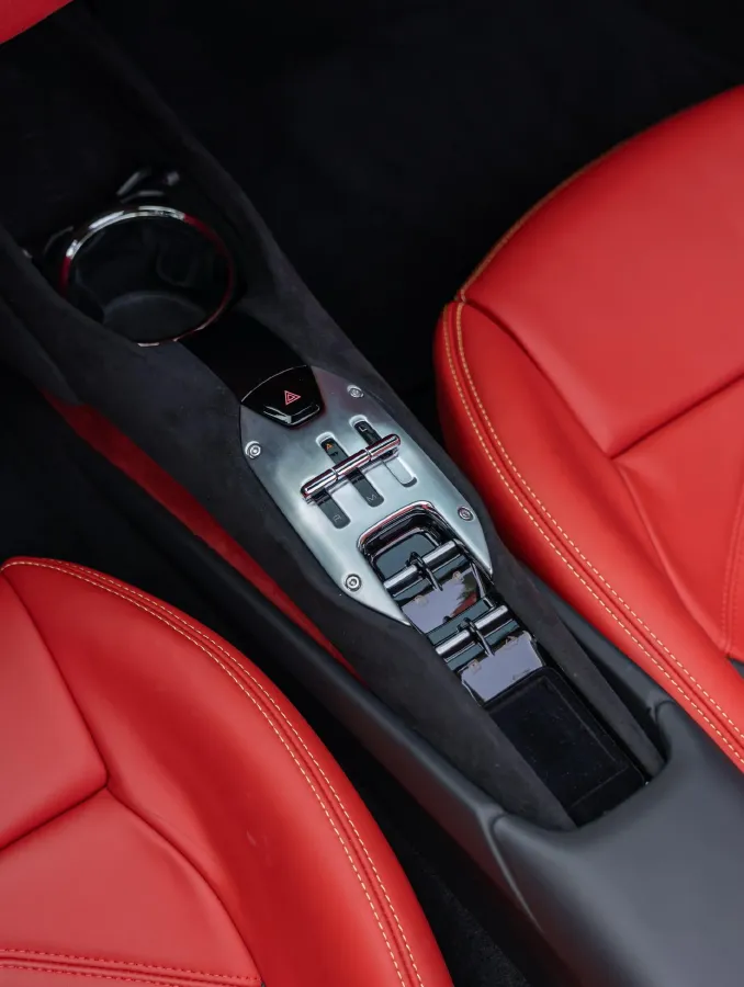 2022 Ferrari 296 3.0T 663HP V6 8DCT PHEV 7.45KWH,autocango,china used car exporter,china ev exporter,chinese used car exporter,chinese used ev exporter