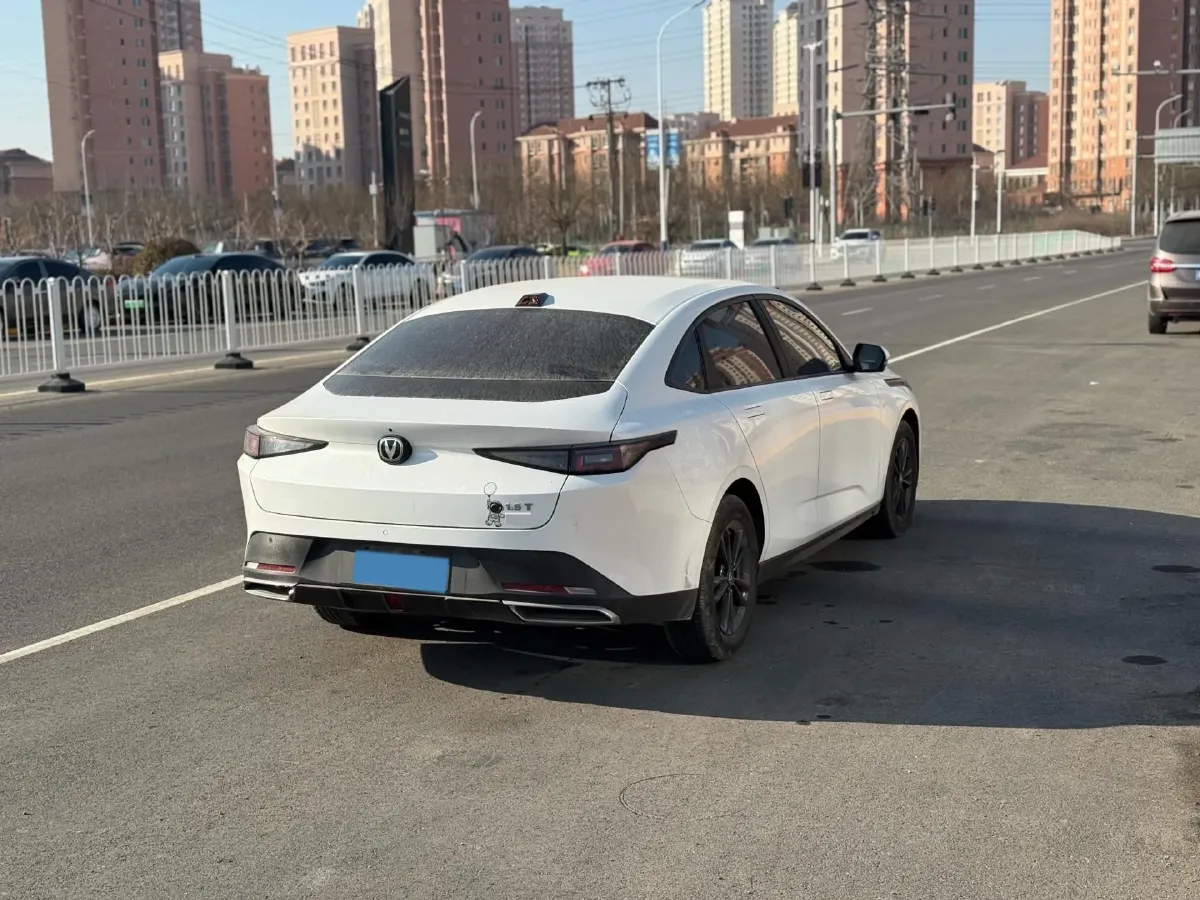 2023 ChangAn Lamore 1.5T 170HP L4 7DCT,autocango,china used car exporter,china ev exporter,chinese used car exporter,chinese used ev exporter