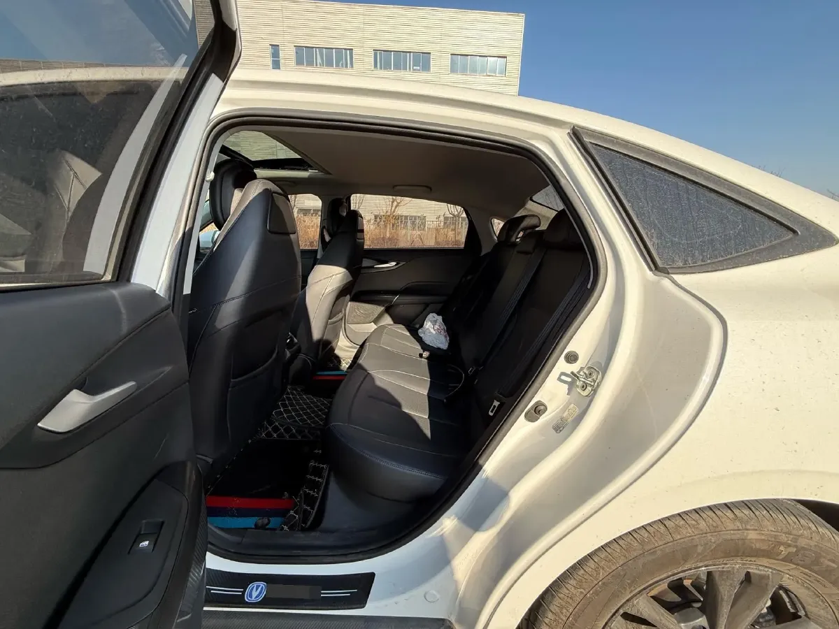 2023 ChangAn Lamore 1.5T 170HP L4 7DCT,autocango,china used car exporter,china ev exporter,chinese used car exporter,chinese used ev exporter