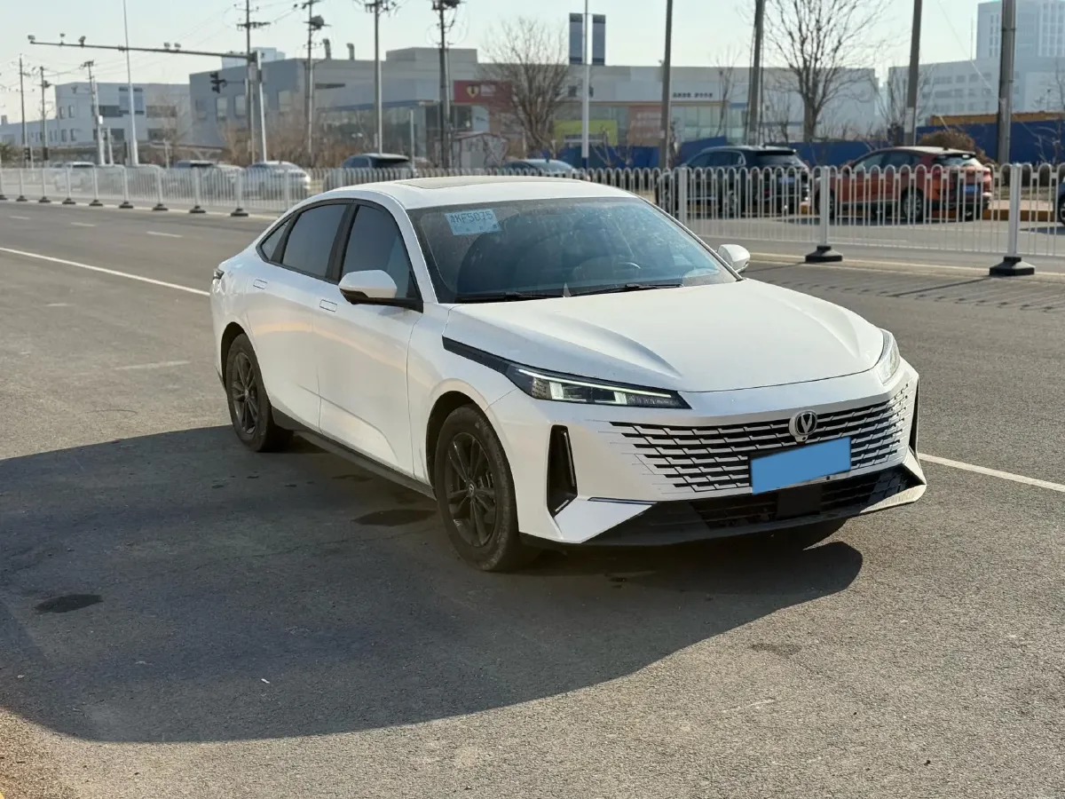 2023 ChangAn Lamore 1.5T 170HP L4 7DCT,autocango,china used car exporter,china ev exporter,chinese used car exporter,chinese used ev exporter
