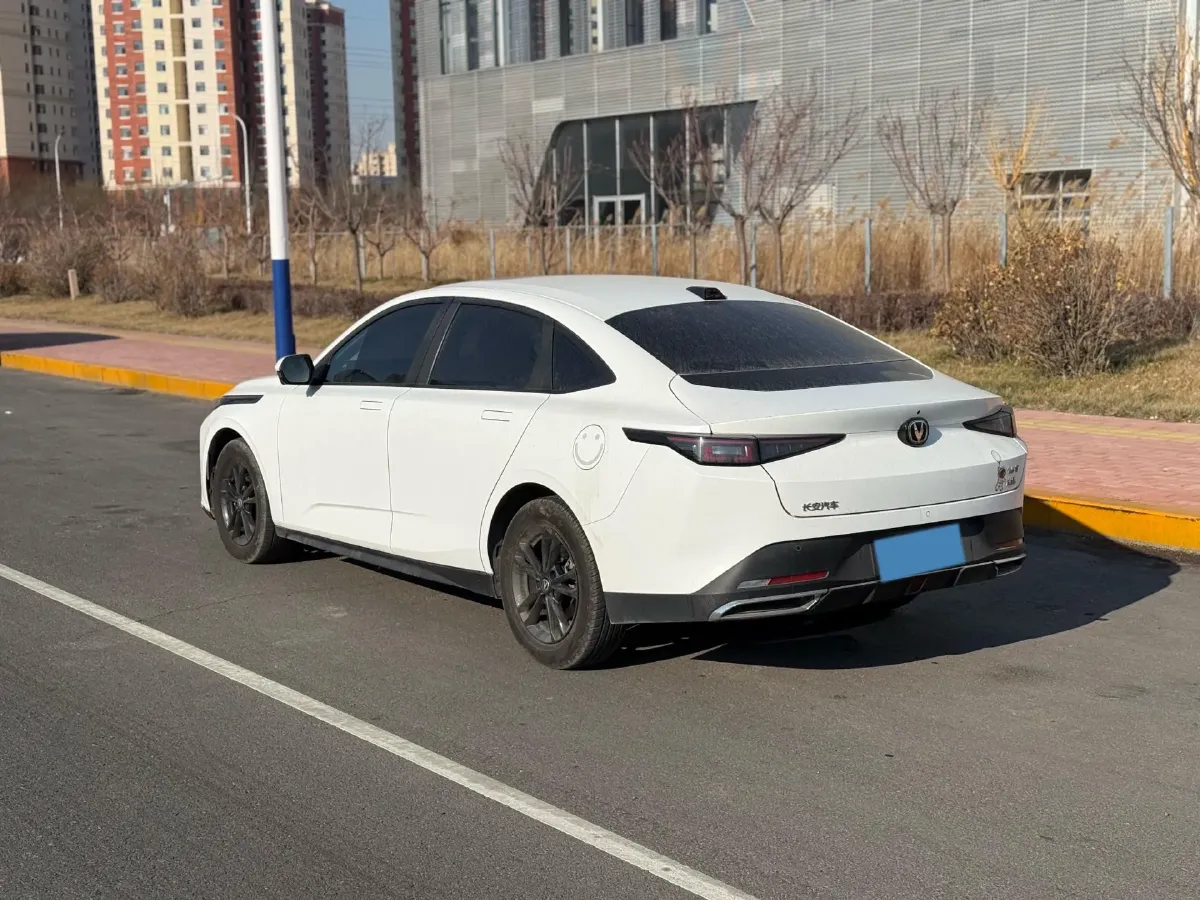 2023 ChangAn Lamore 1.5T 170HP L4 7DCT,autocango,china used car exporter,china ev exporter,chinese used car exporter,chinese used ev exporter