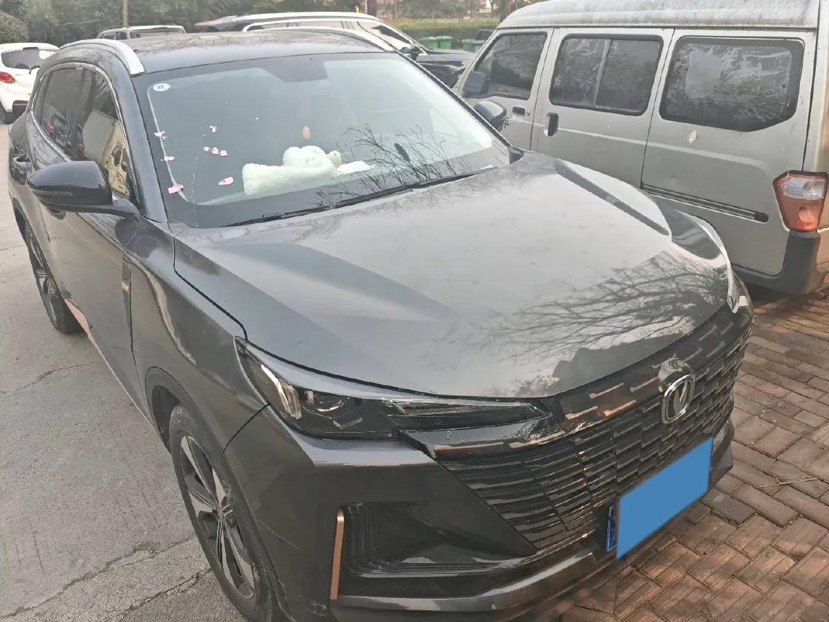 2022 ChangAn UNI-V 1.5T 188HP L4 7DCT,autocango,china used car exporter,china ev exporter,chinese used car exporter,chinese used ev exporter