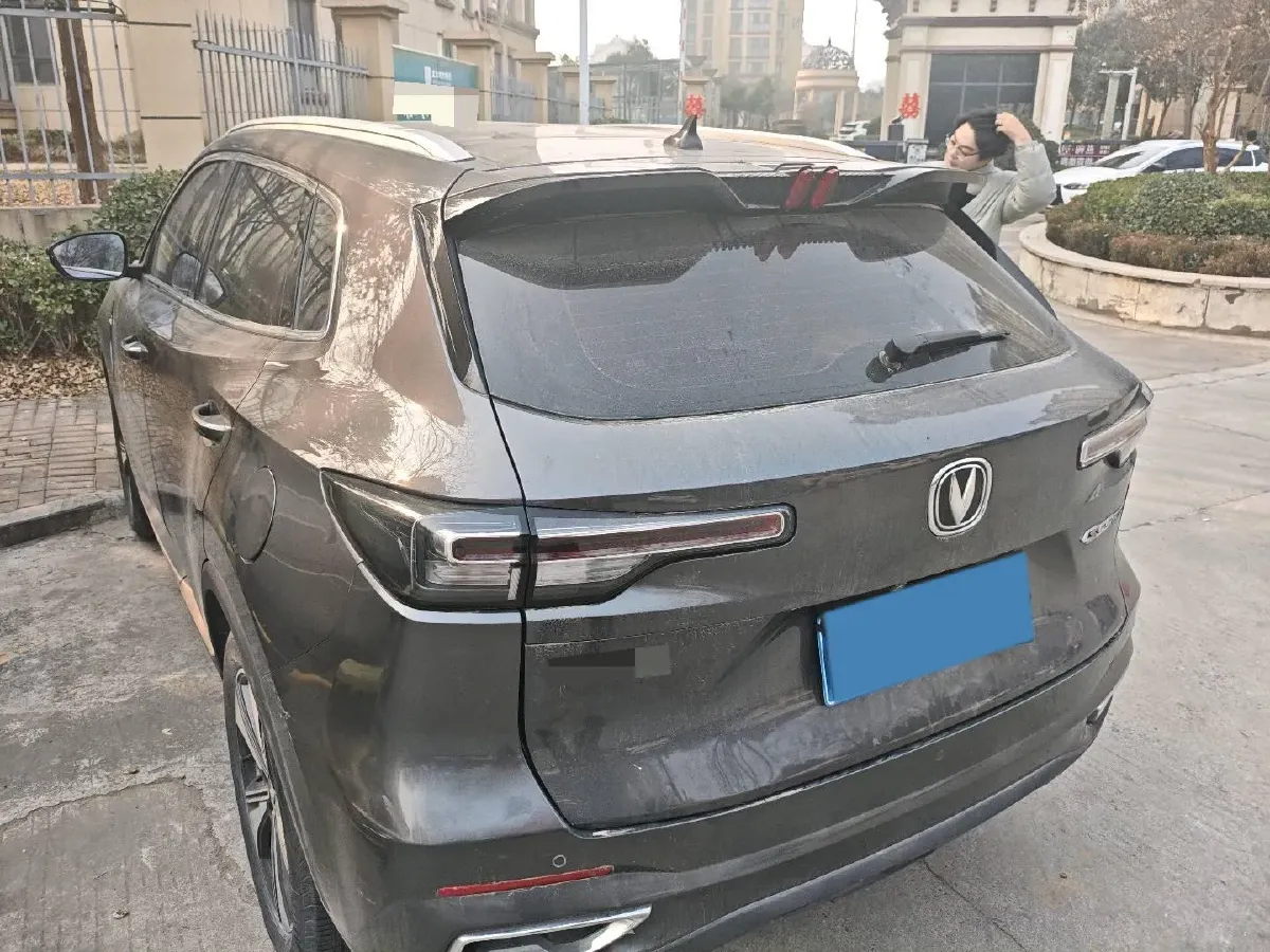 2022 ChangAn UNI-V 1.5T 188HP L4 7DCT,autocango,china used car exporter,china ev exporter,chinese used car exporter,chinese used ev exporter