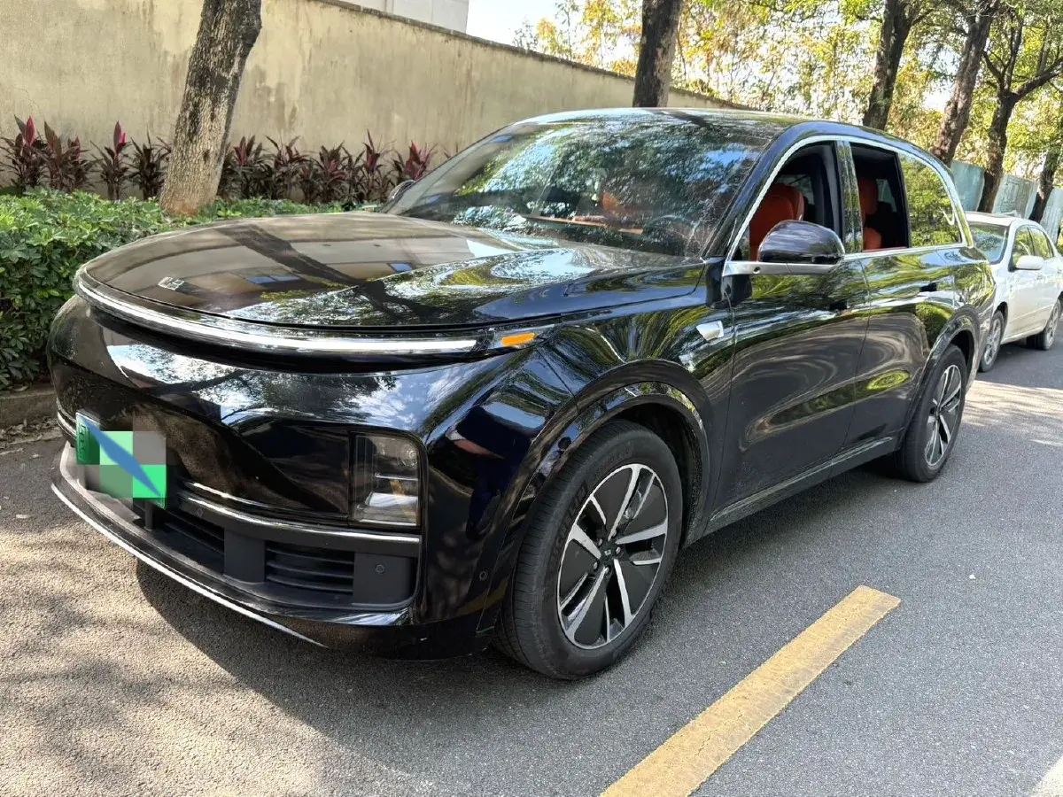 2024 Volvo S60 2.0T 197HP L4 7DCT