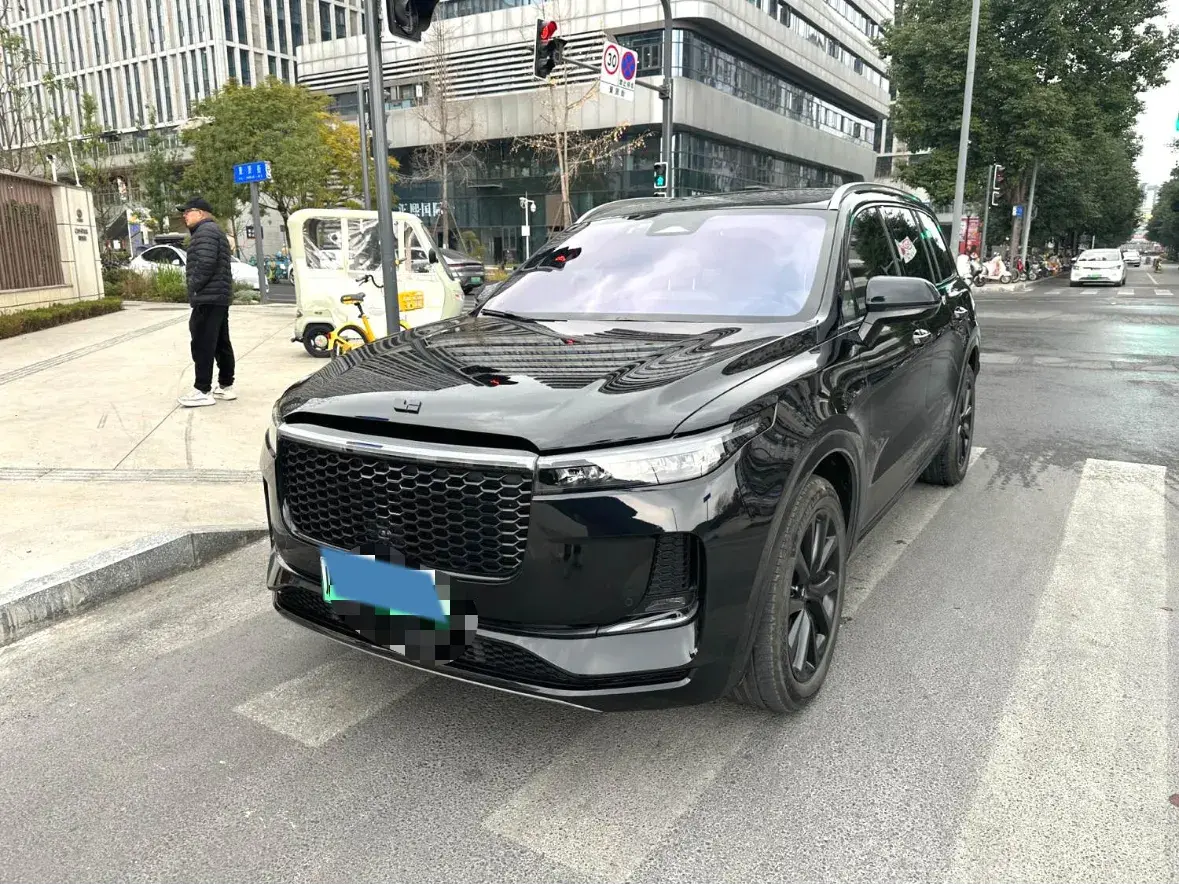 2021 Li ONE Range Extended 131HP REEV 40.5KWH