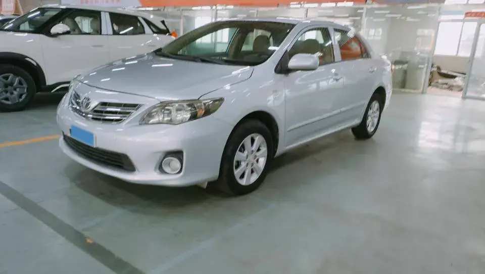 2013 Toyota Corolla 1.6L 122HP L4 4AT