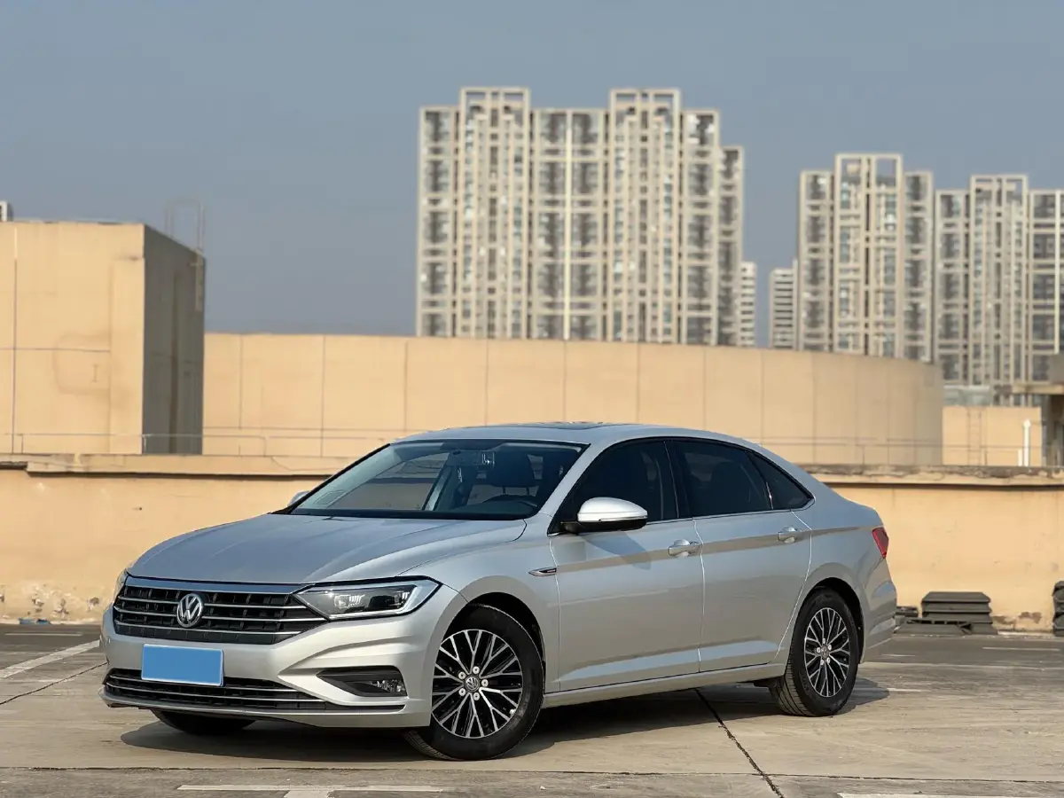 2021 Volkswagen Sagitar 1.4T 150HP L4 7DCT