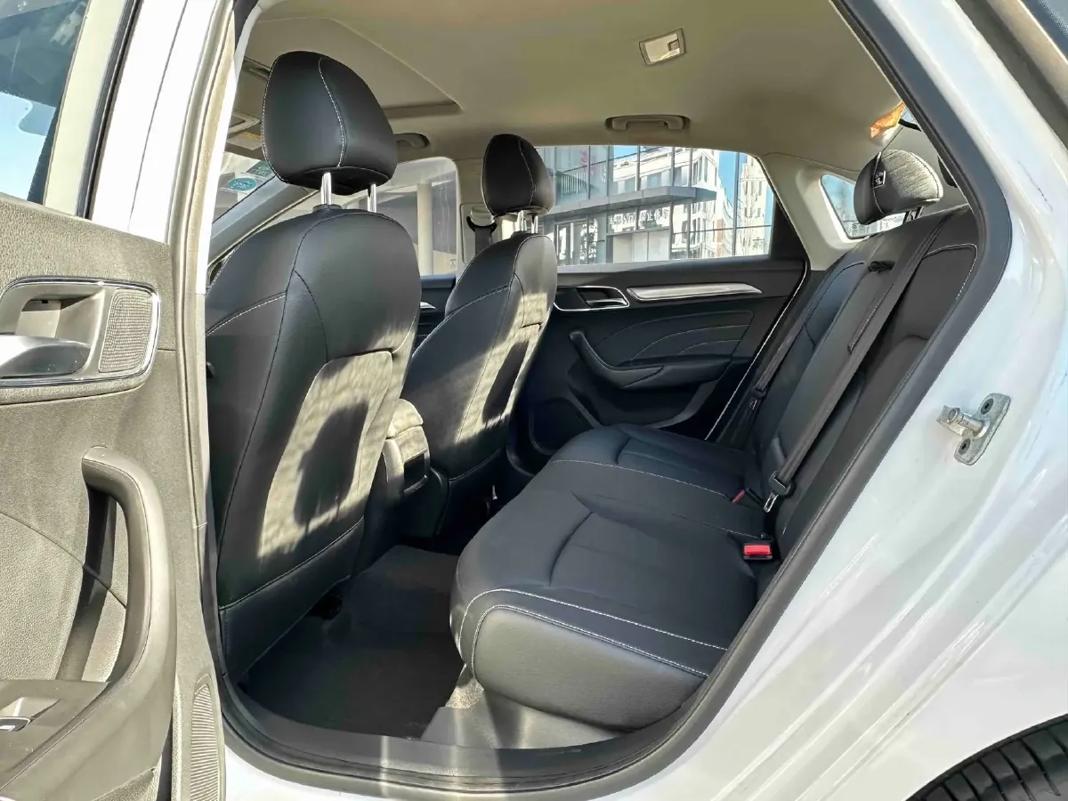 2018 HuangHai JiaoLong 2.4L 143HP L4 5AT,autocango,china used car exporter,china ev exporter,chinese used car exporter,chinese used ev exporter