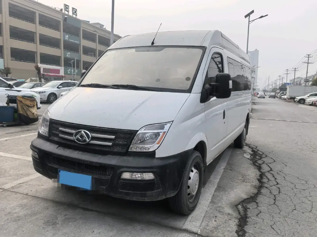 2020 MAXUS XinTu V80 2.5T 136HP L4 6MT