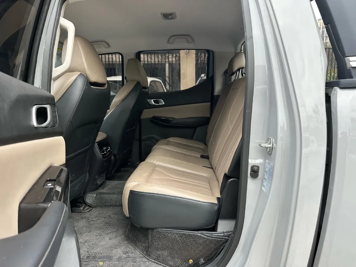 2024 ChangAn LanTuoZhe 2.0T 233HP L4 8AT,autocango,china used car exporter,china ev exporter,chinese used car exporter,chinese used ev exporter