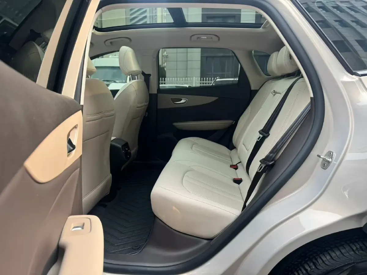 2025 MG MG ES5 BEV 62.2KWH,autocango,china used car exporter,china ev exporter,chinese used car exporter,chinese used ev exporter