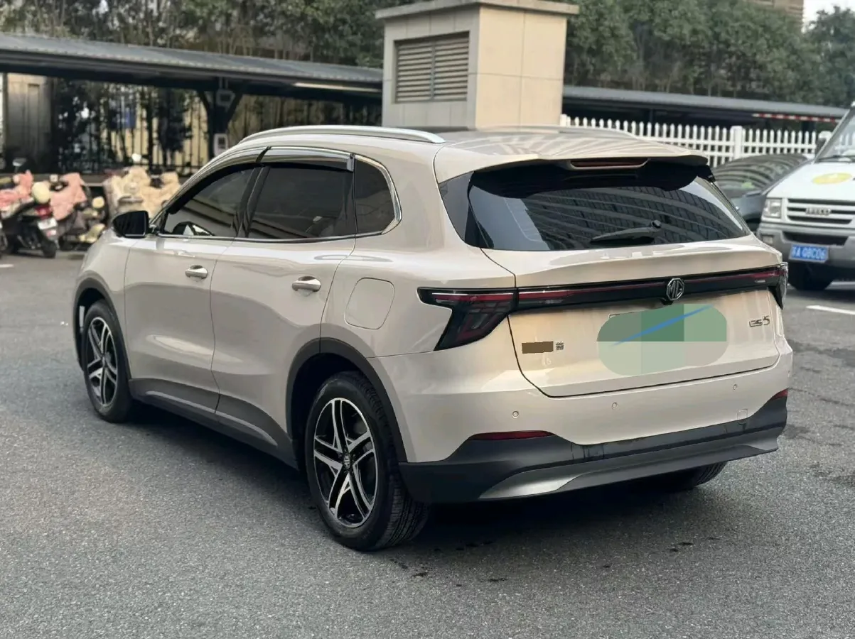 2025 MG MG ES5 BEV 62.2KWH,autocango,china used car exporter,china ev exporter,chinese used car exporter,chinese used ev exporter