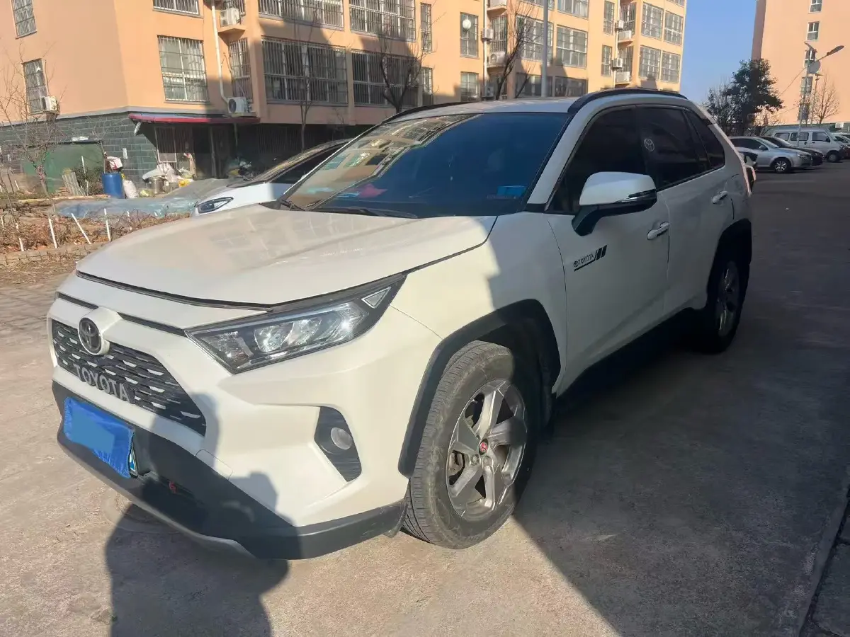 2020 Toyota RAV4 2.0L 171HP L4 CVT