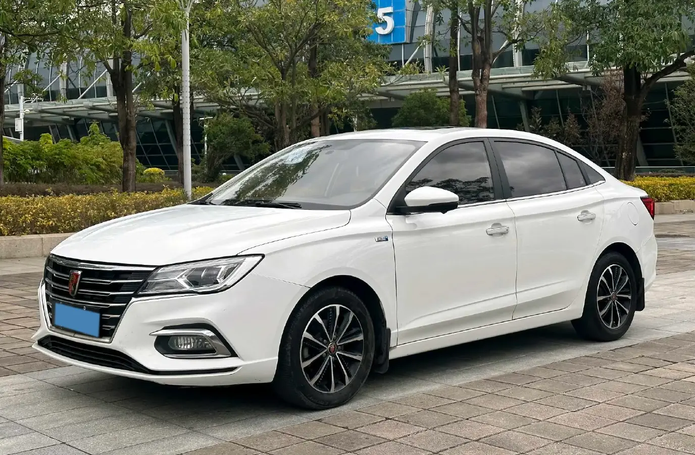 2019 Roewe i5 1.5L 120HP L4 CVT