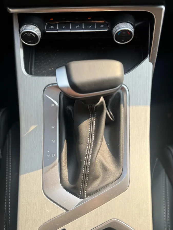 2025 Geely Coolray 1.5L 126HP L4 CVT,autocango,china used car exporter,china ev exporter,chinese used car exporter,chinese used ev exporter