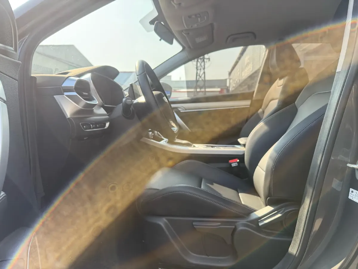 2025 Geely Coolray 1.5L 126HP L4 CVT,autocango,china used car exporter,china ev exporter,chinese used car exporter,chinese used ev exporter