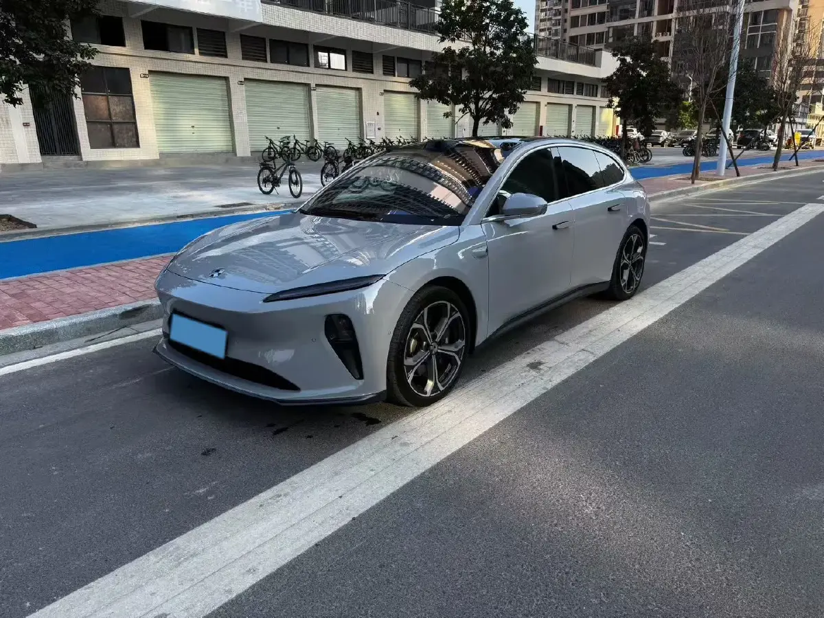 2024 NIO ET5T BEV 75KWH