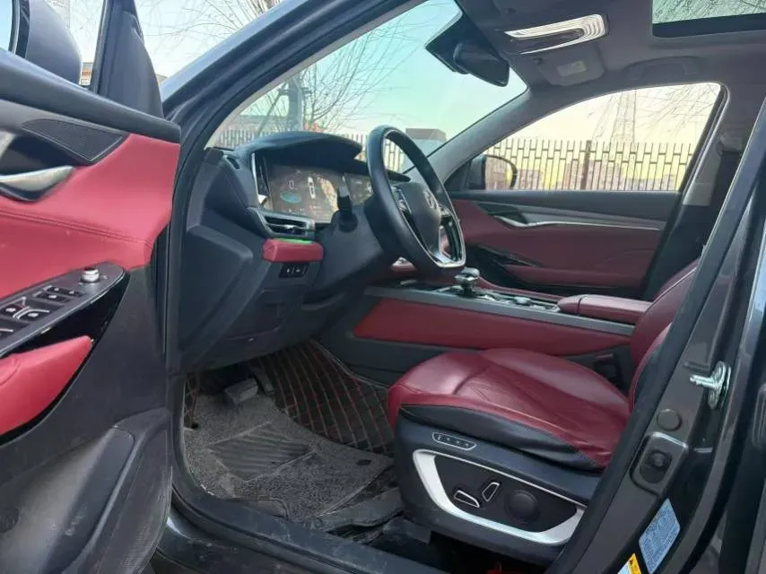 2022 ChangAn CS75 Plus 2.0T 233HP L4 8AT,autocango,china used car exporter,china ev exporter,chinese used car exporter,chinese used ev exporter