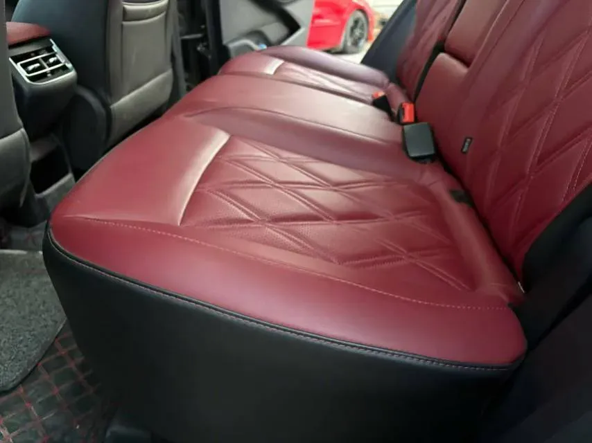 2022 ChangAn CS75 Plus 2.0T 233HP L4 8AT,autocango,china used car exporter,china ev exporter,chinese used car exporter,chinese used ev exporter