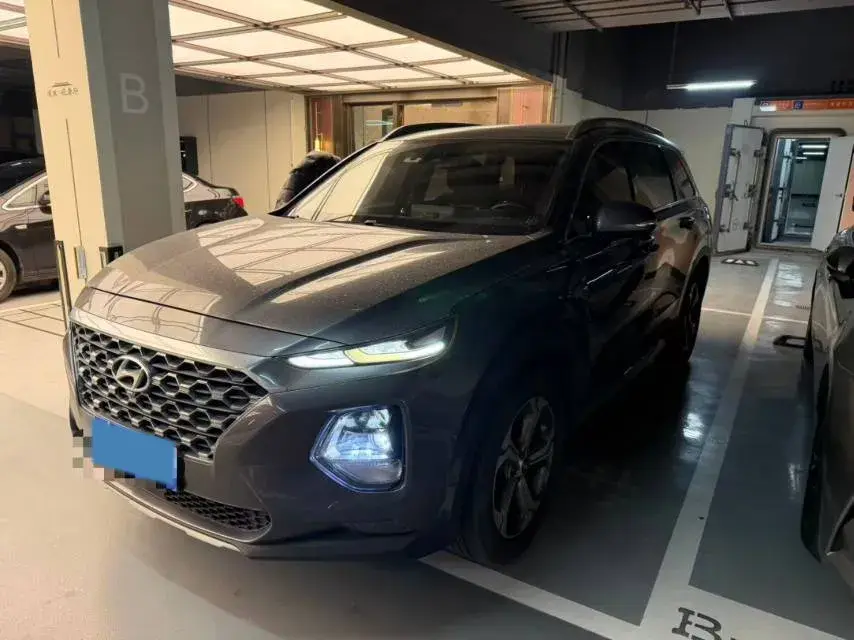 2019 Hyundai Santafe 2.0T 240HP L4 8AT