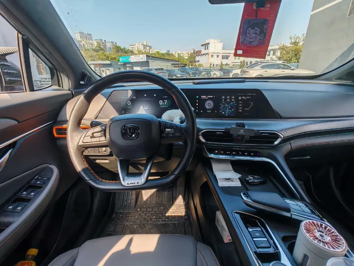 2022 ChangAn UNI-T 1.5T 188HP L4 7DCT,autocango,china used car exporter,china ev exporter,chinese used car exporter,chinese used ev exporter