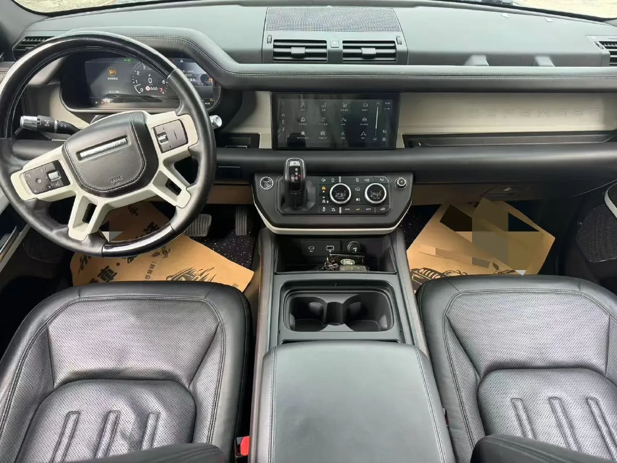 2020 Land Rover Defender 3.0T 400HP L6 8AT,autocango,china used car exporter,china ev exporter,chinese used car exporter,chinese used ev exporter