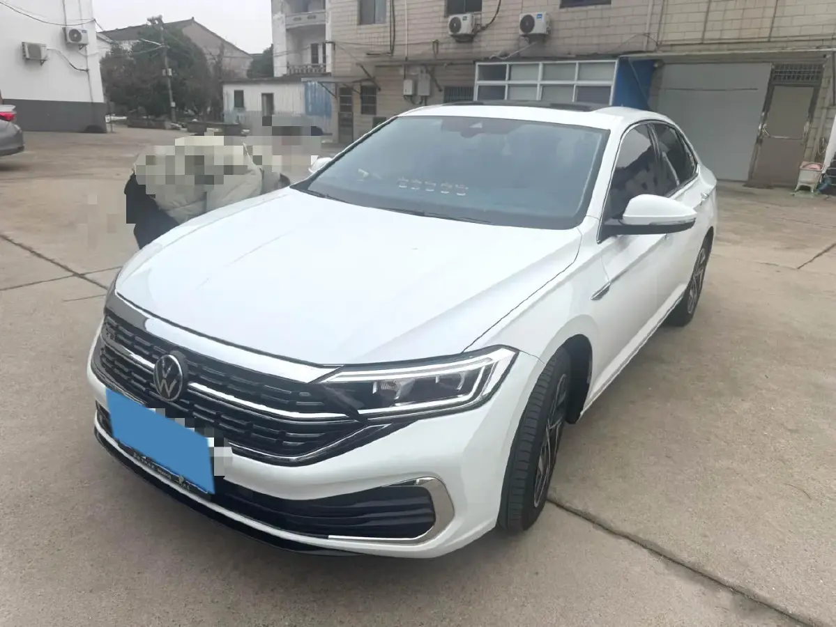 2025 Volkswagen Sagitar 1.5T 160HP L4 7DCT