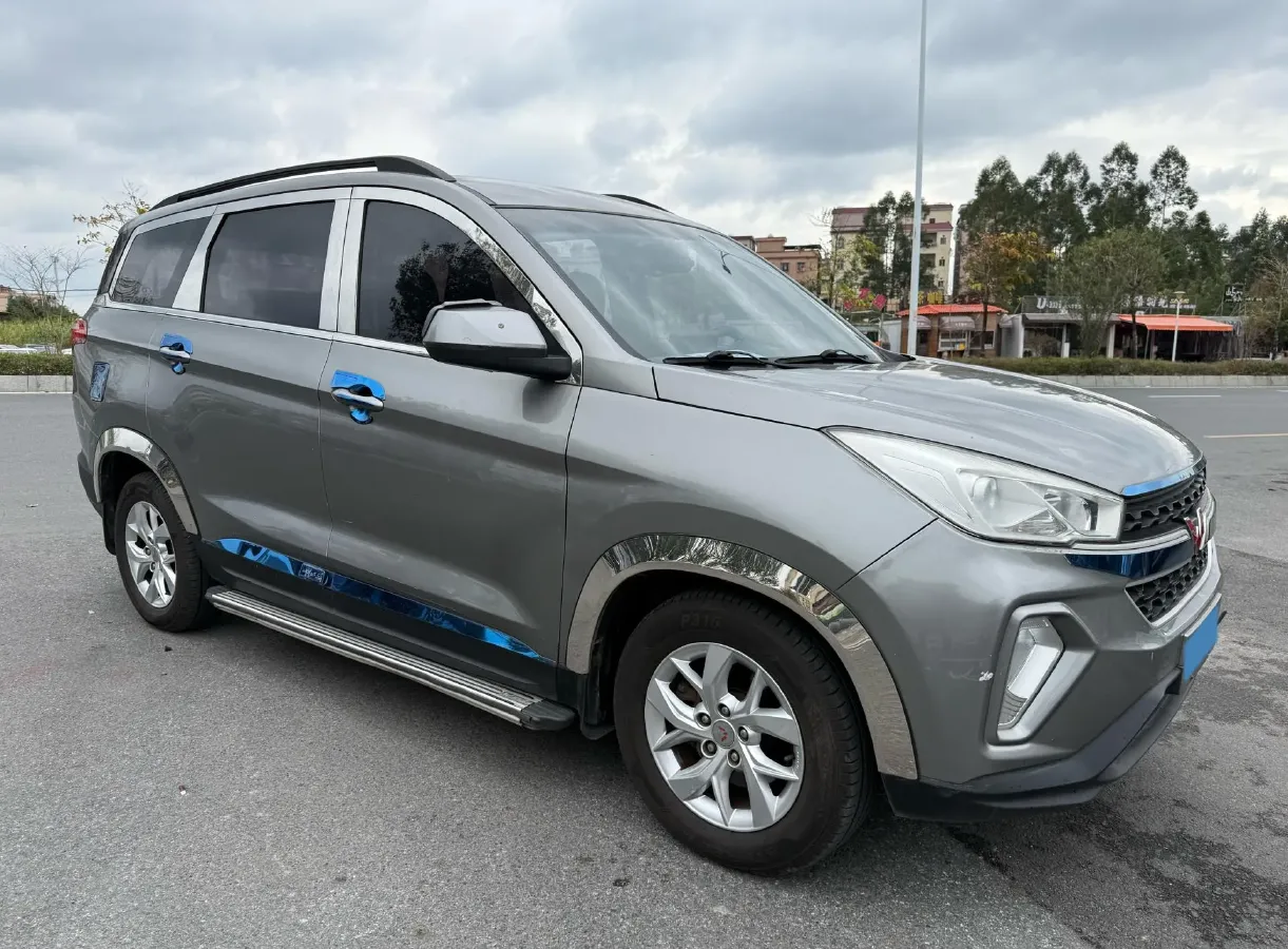 2018 WuLing HongGuang S3 1.5L 112HP L4 6MT,autocango,china used car exporter,china ev exporter,chinese used car exporter,chinese used ev exporter