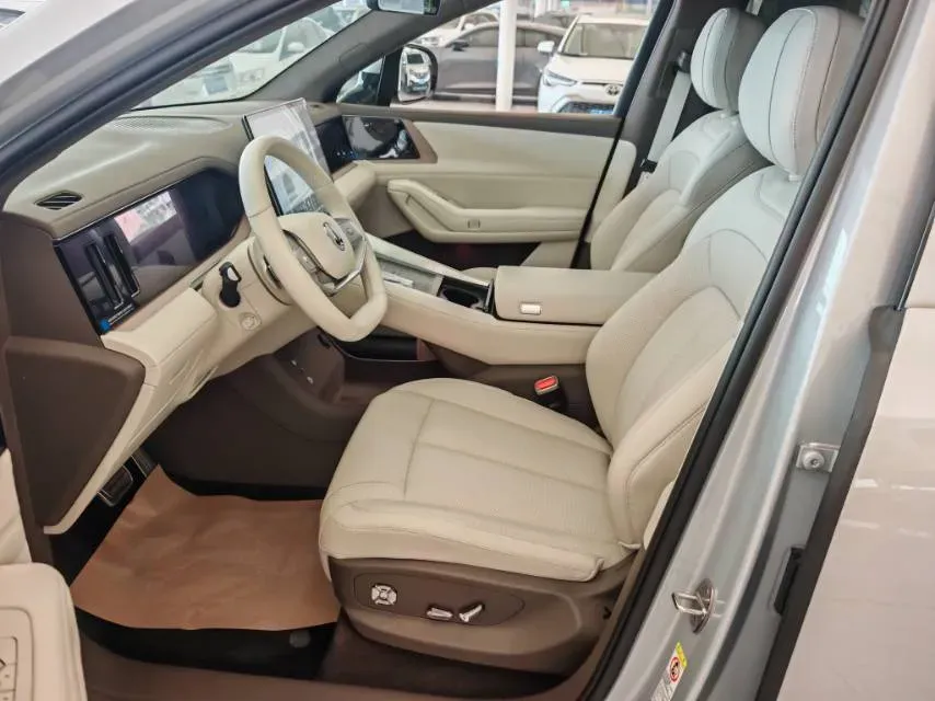 2025 Denza DenzaN8L 2.0T 207HP L4 E-CVT PHEV,autocango,china used car exporter,china ev exporter,chinese used car exporter,chinese used ev exporter