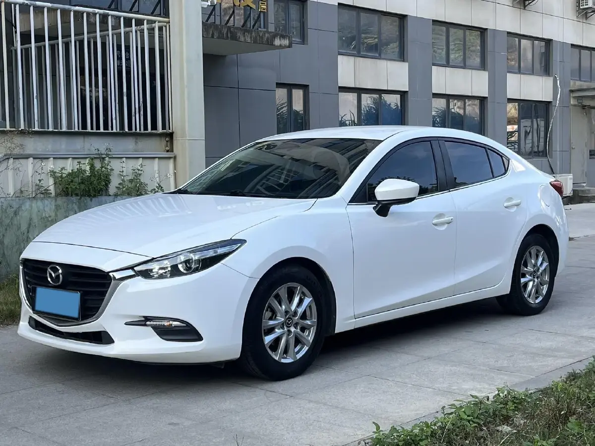 2017 Mazda 3 Axela 1.5L 117HP L4 6AT