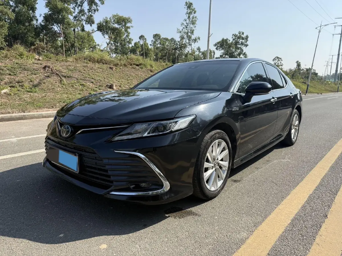2021 Toyota Camry 2.5L 178HP L4 E-CVT Hybrid