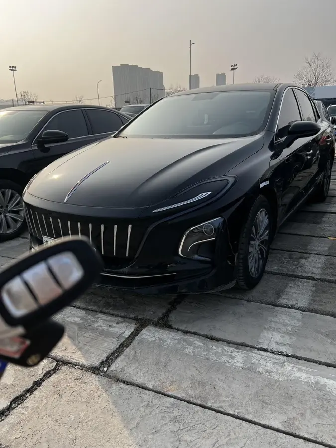 2023 HongQi E-QM5 BEV 82KWH