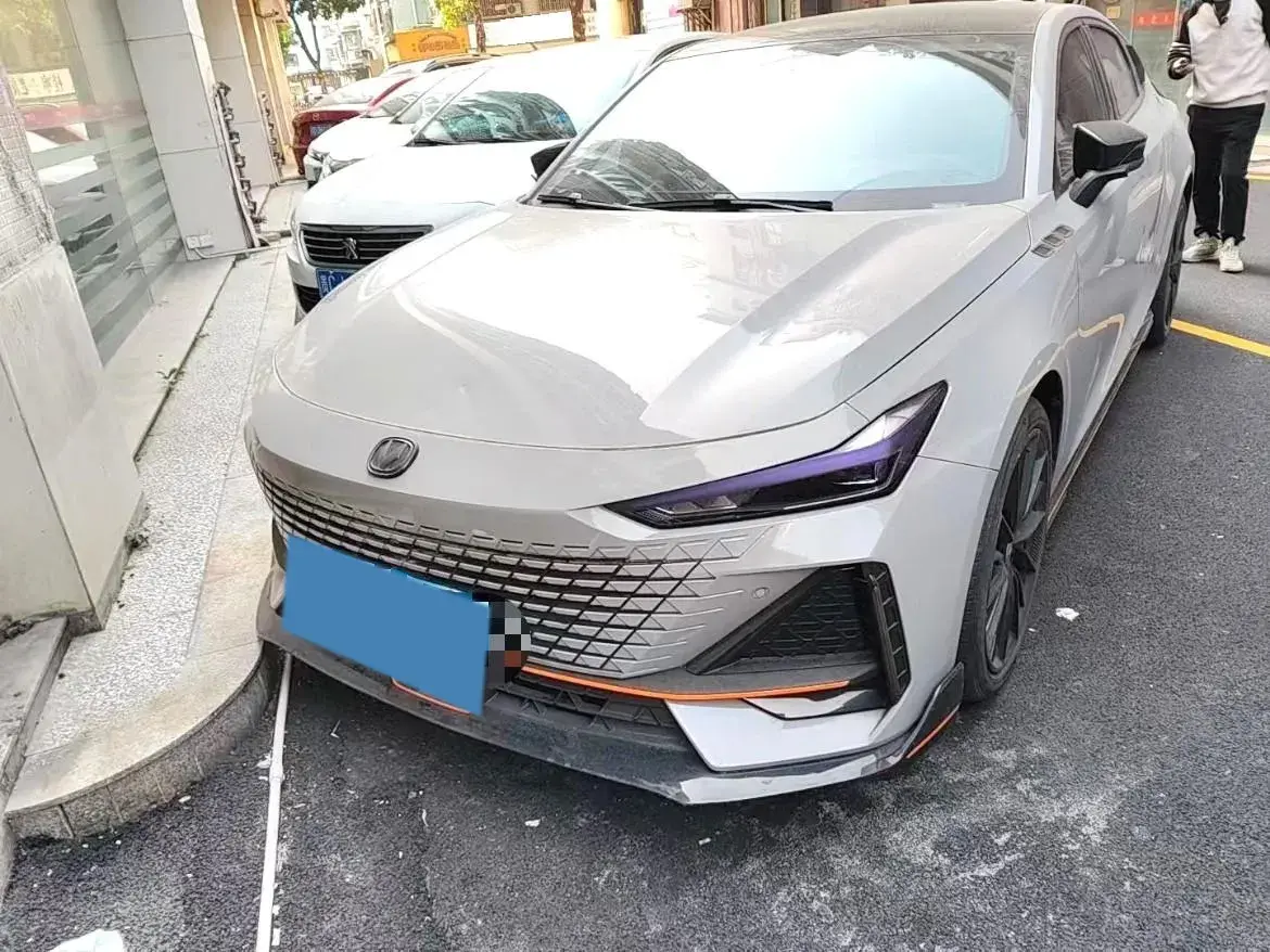 2024 ChangAn UNI-V 1.5T 188HP L4 7DCT