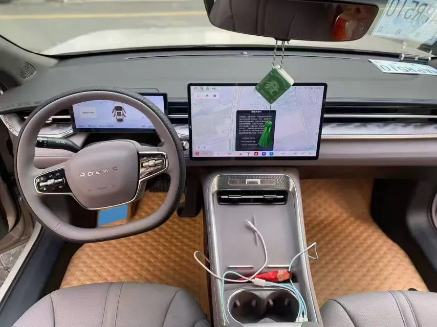 2025 Roewe M7 DMH 1.5L 112HP L4 1DHT PHEV,autocango,china used car exporter,china ev exporter,chinese used car exporter,chinese used ev exporter