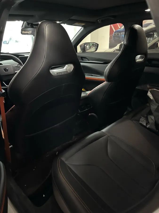 2024 ChangAn UNI-V 1.5T 188HP L4 7DCT,autocango,china used car exporter,china ev exporter,chinese used car exporter,chinese used ev exporter