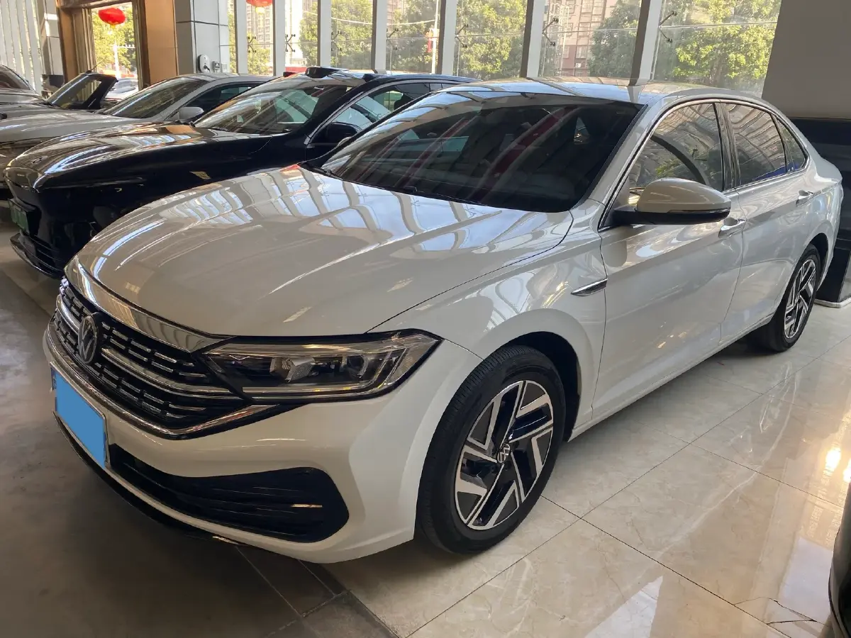 2024 Volkswagen Sagitar 1.5T 160HP L4 7DCT