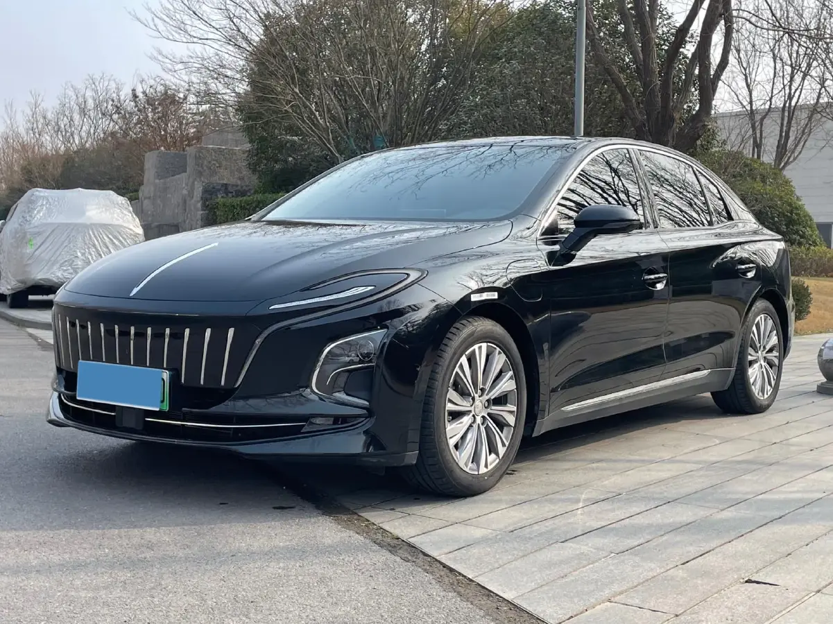 2024 HongQi E-QM5 BEV 72KWH