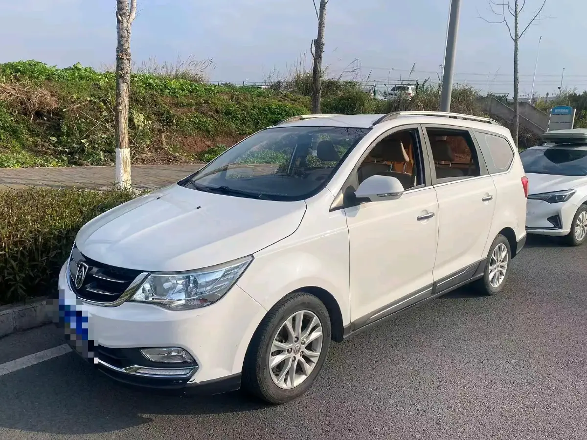 2016 BaoJun 730 1.5L 112HP L4 5MT