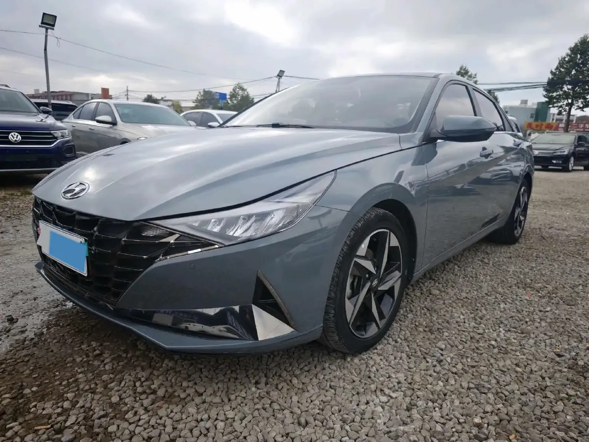 2022 Hyundai Elantra 1.5L 115HP L4 CVT