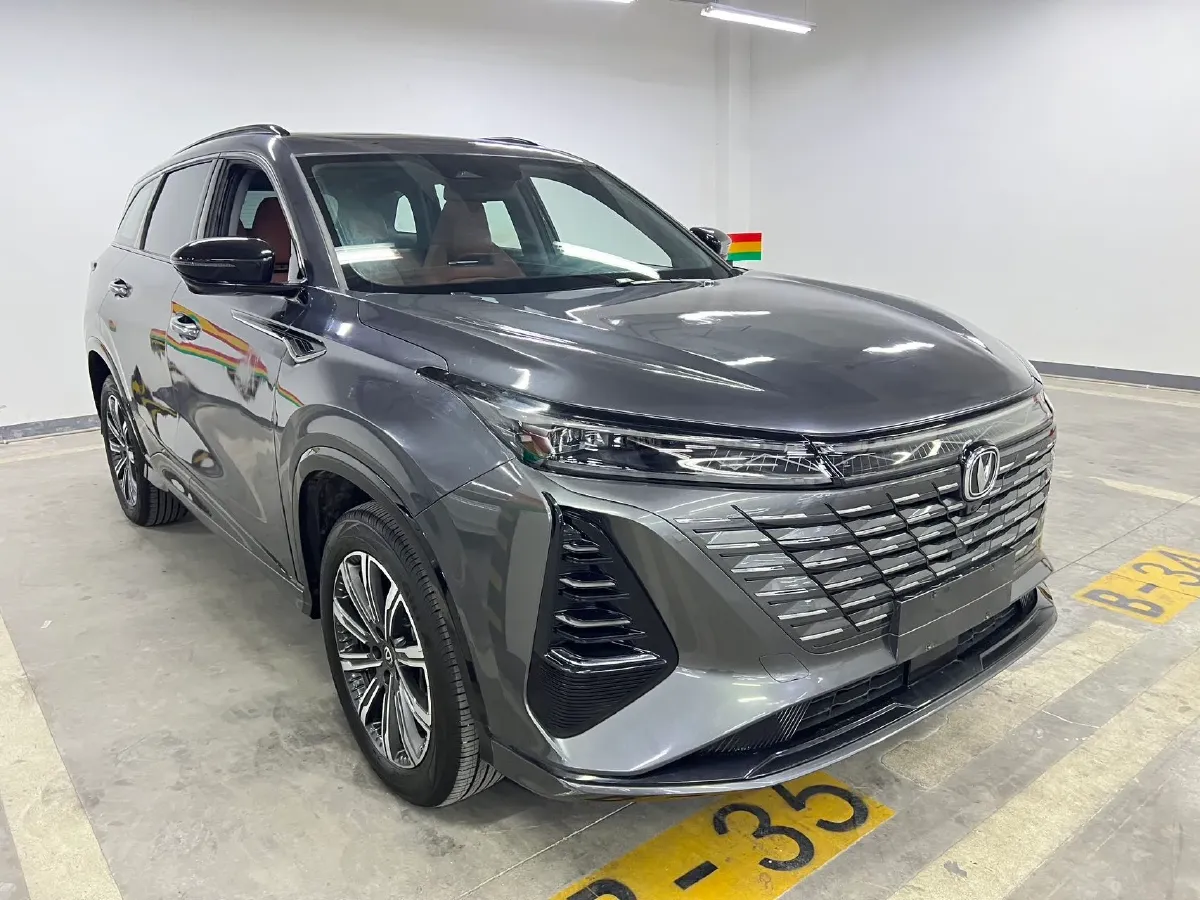 2024 ChangAn CS75 Plus 1.5T 188HP L4 8AT,autocango,china used car exporter,china ev exporter,chinese used car exporter,chinese used ev exporter